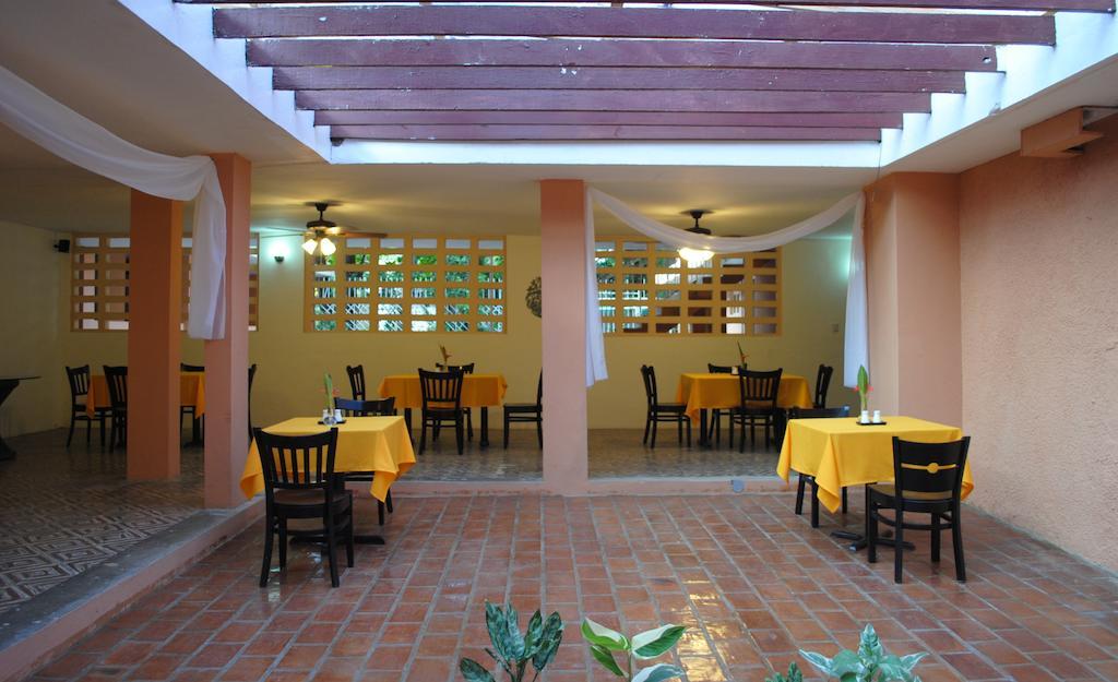 Hotel Imperial Cap-Haitien Exterior photo