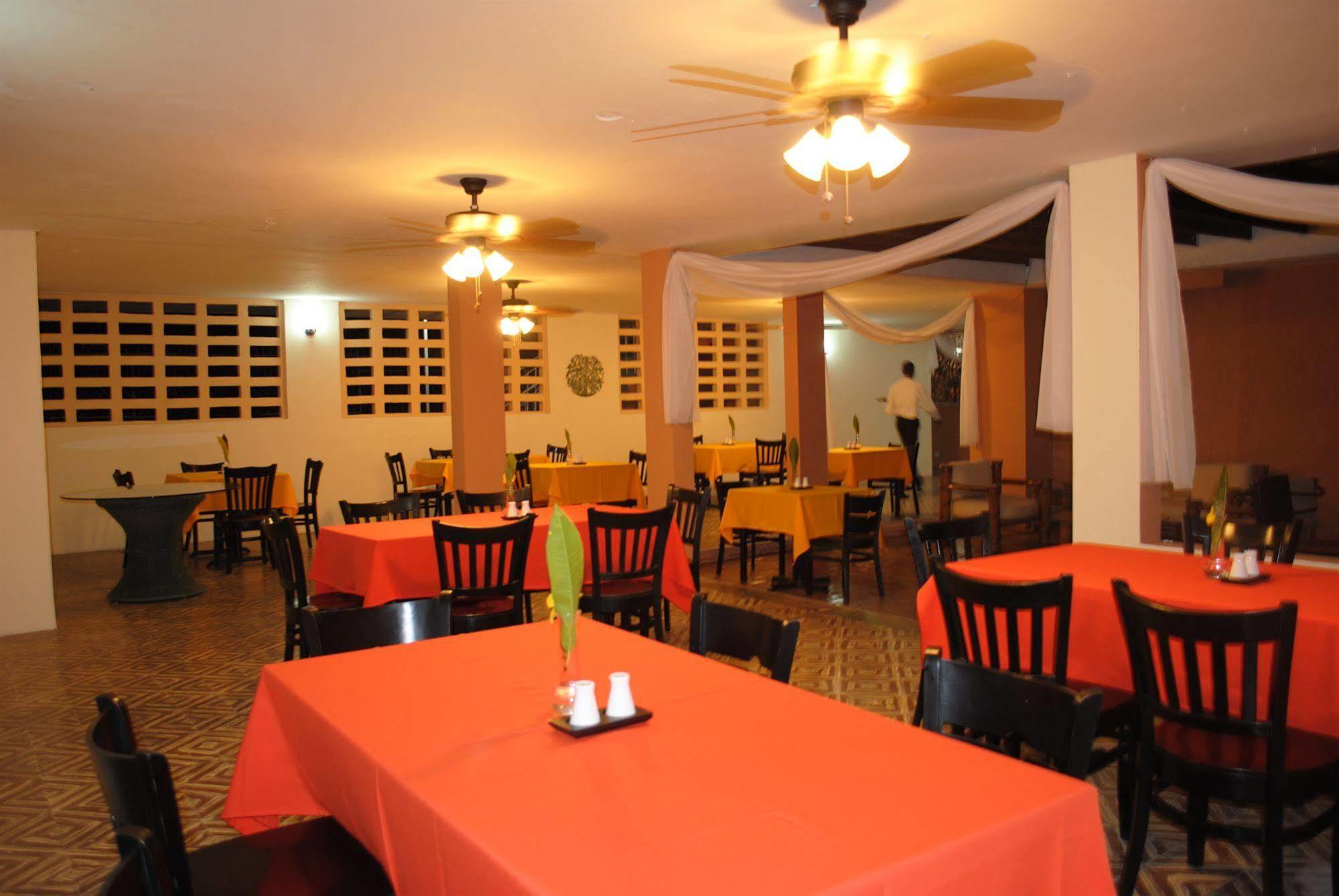 Hotel Imperial Cap-Haitien Exterior photo