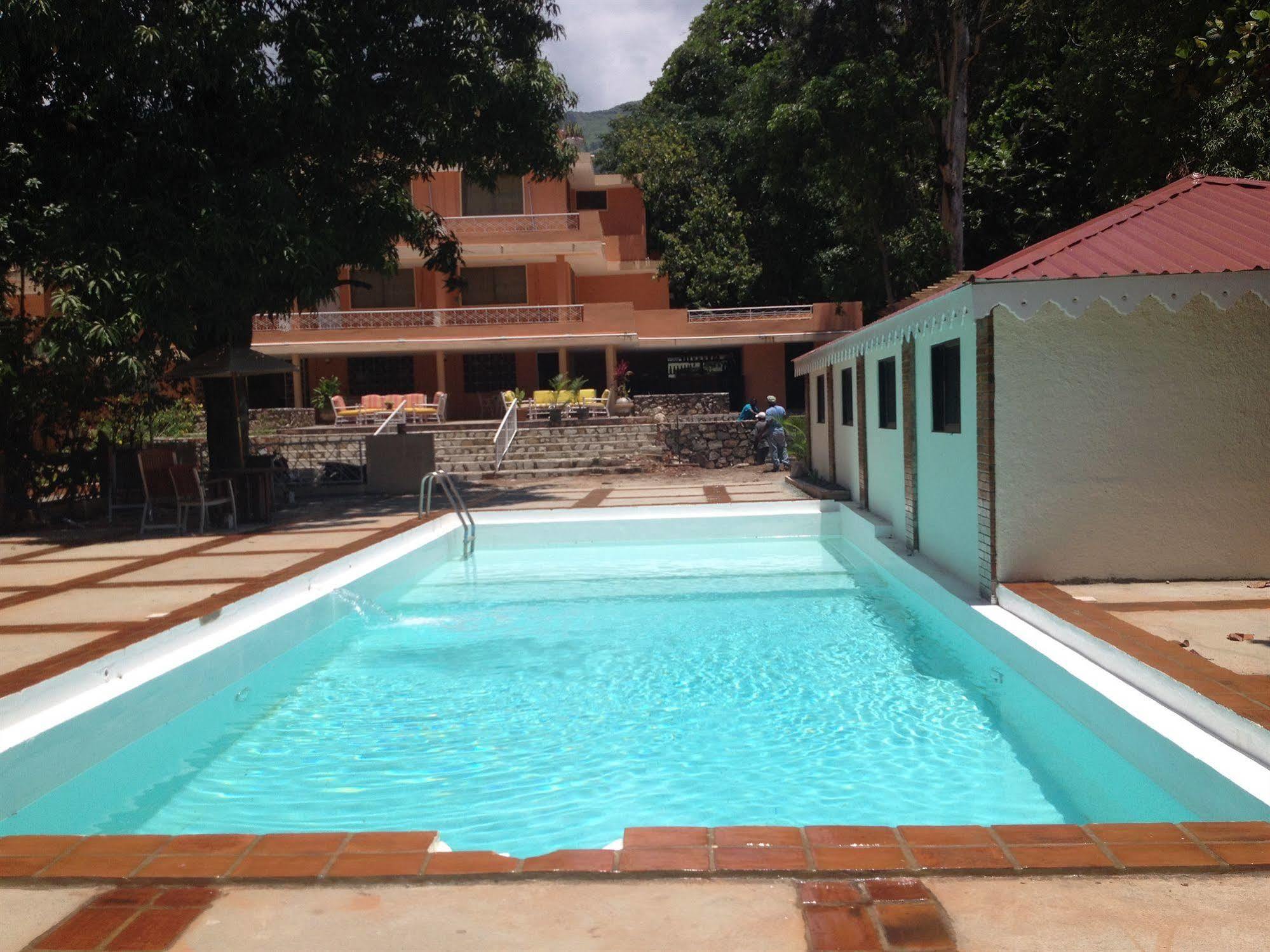 Hotel Imperial Cap-Haitien Exterior photo
